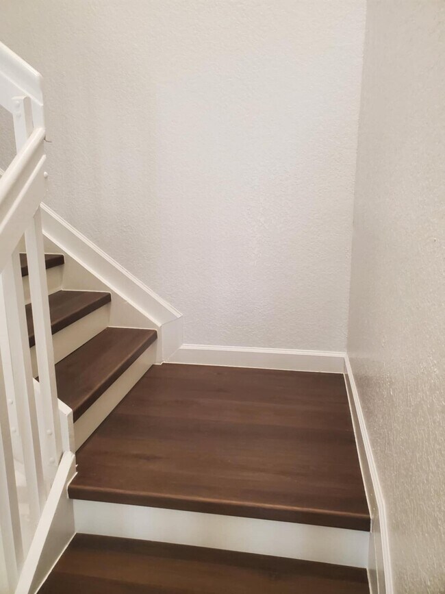 Building Photo - 2227 Shoma Dr