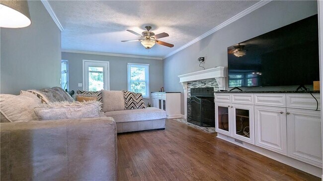 Building Photo - 1262 Melton Dr SW