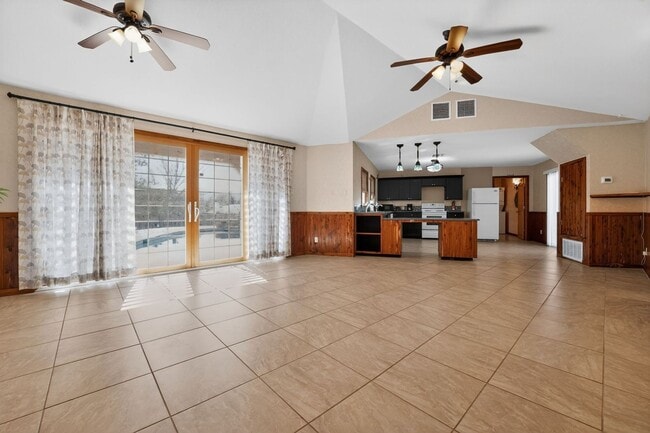 Building Photo - 1059 State Hwy 95