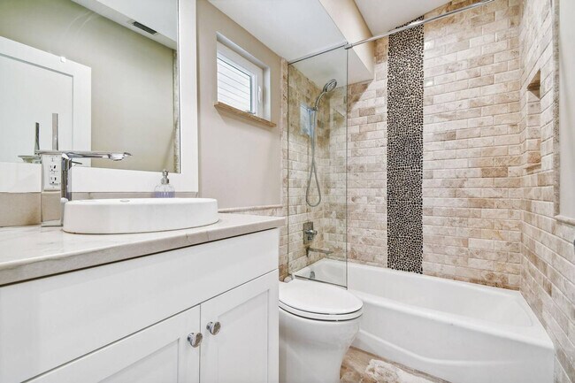 Building Photo - 2151 Lusitania Dr