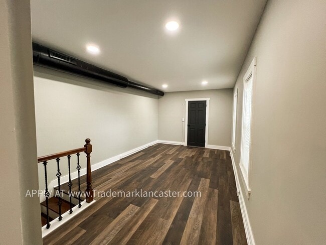 Building Photo - 432 W Lemon St