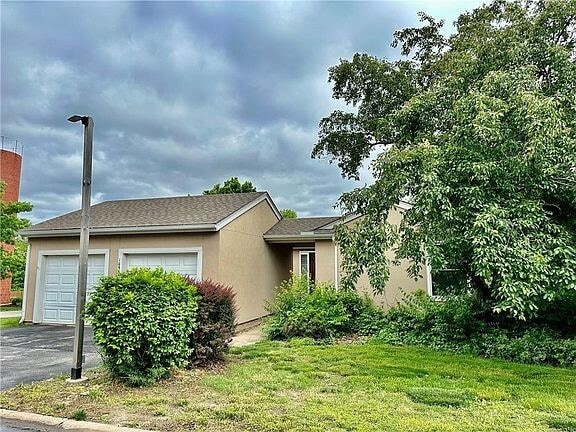 Building Photo - 10999 Bradshaw St