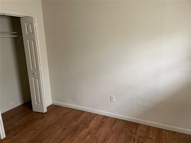 Building Photo - 829 Lime Ave