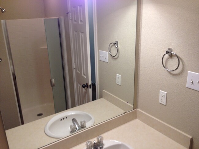 Building Photo - 2821 Frazier Ave