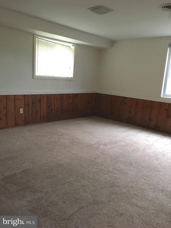 Building Photo - 9204 Bardon Rd