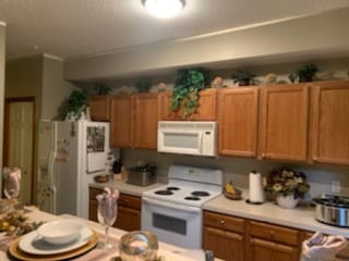 Building Photo - 9641 Linden Ln N