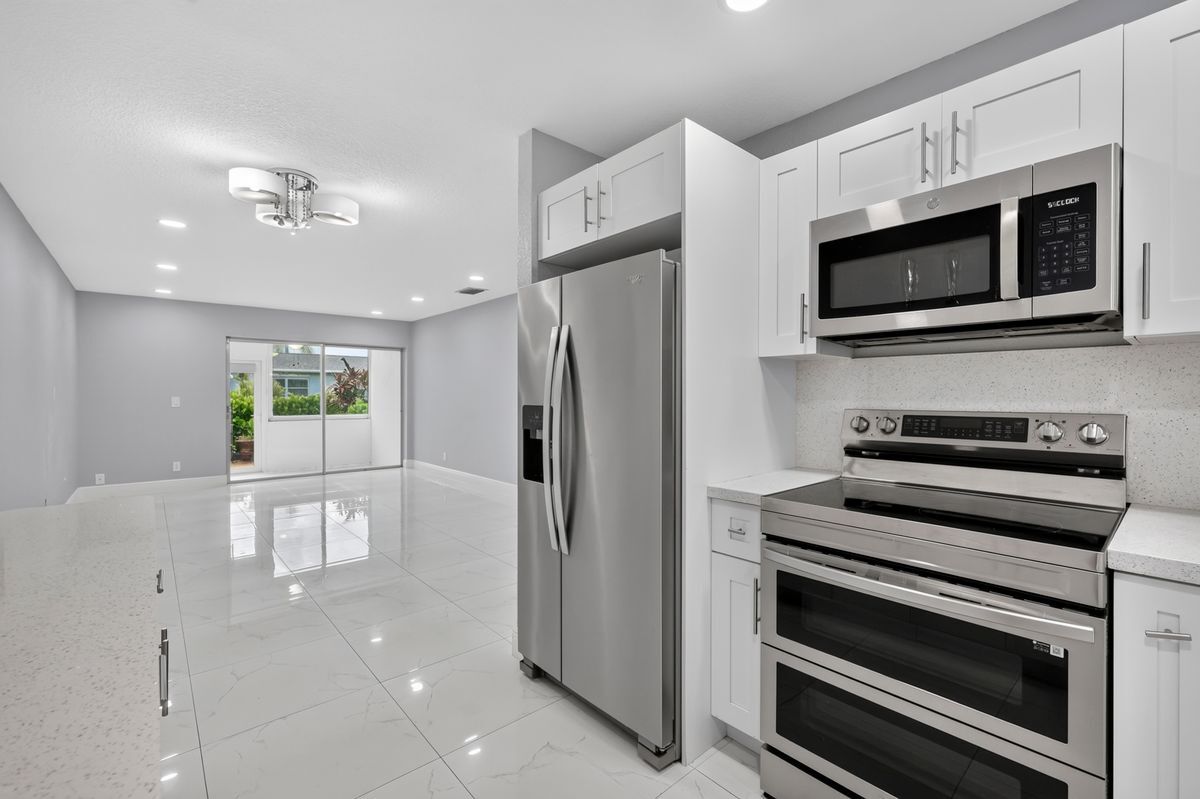 Building Photo - 2601 Crosley Dr W
