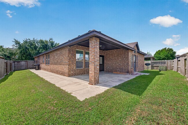 Building Photo - 24302 Bella Florence Dr