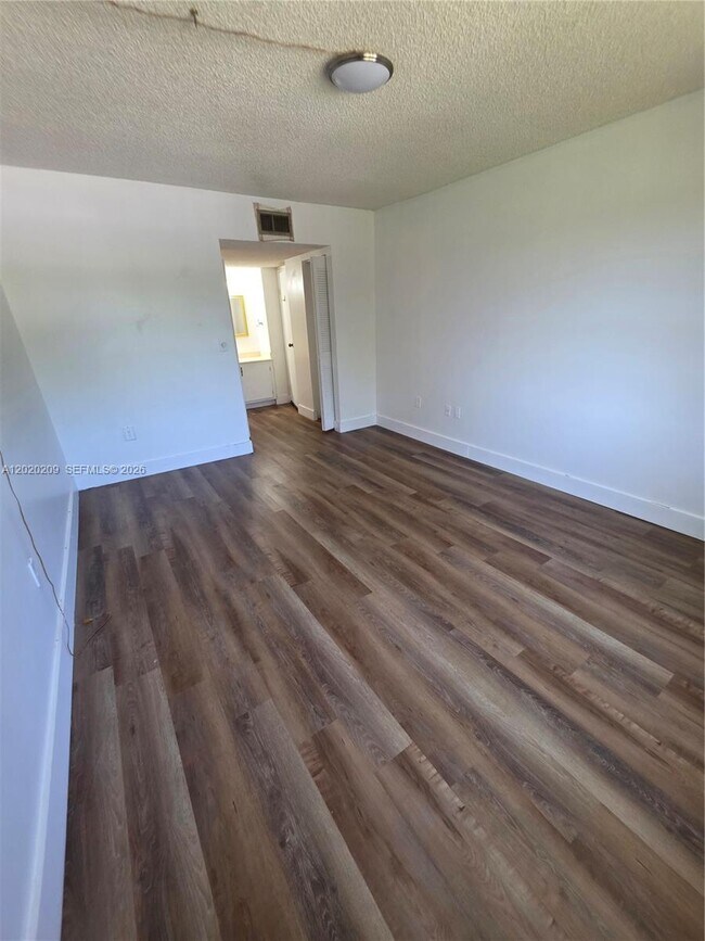 Building Photo - 4374 NW 9th Ave