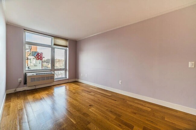 Building Photo - 140-21 32nd Ave