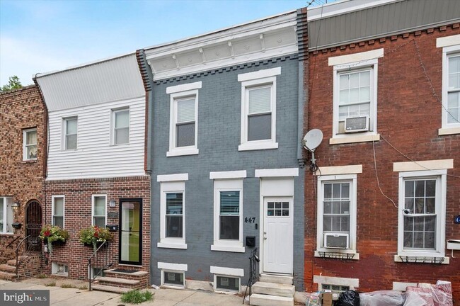 Building Photo - 447 Durfor St