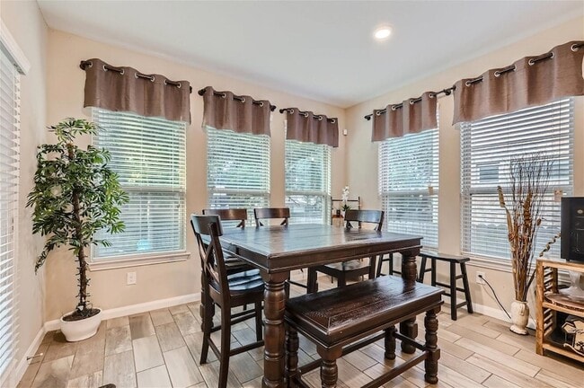 Building Photo - 2225 Sauterne Dr
