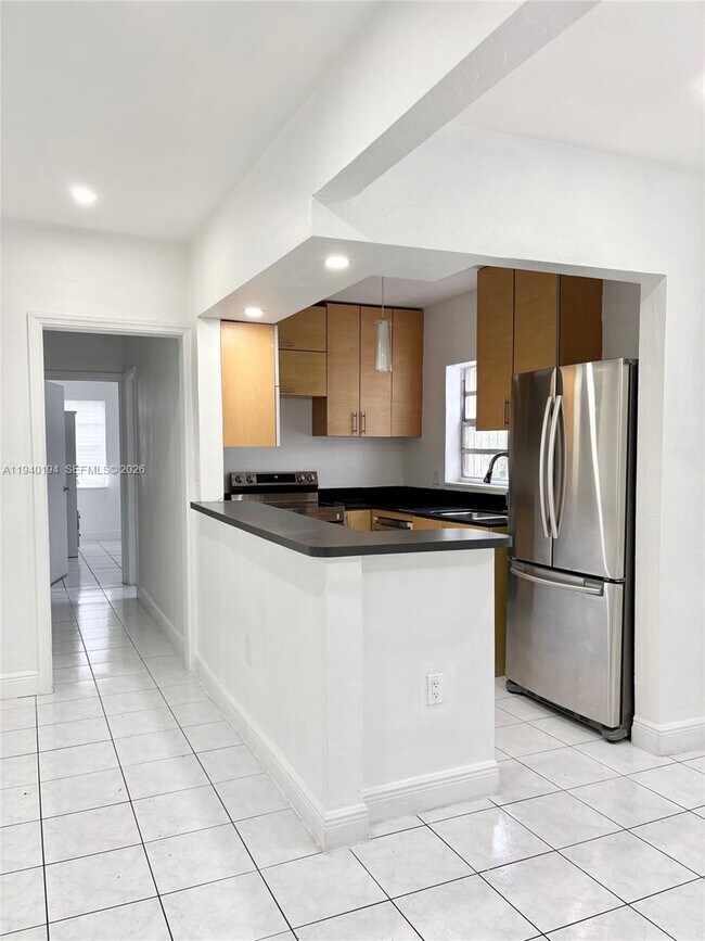 Building Photo - 1332 NE 177th St