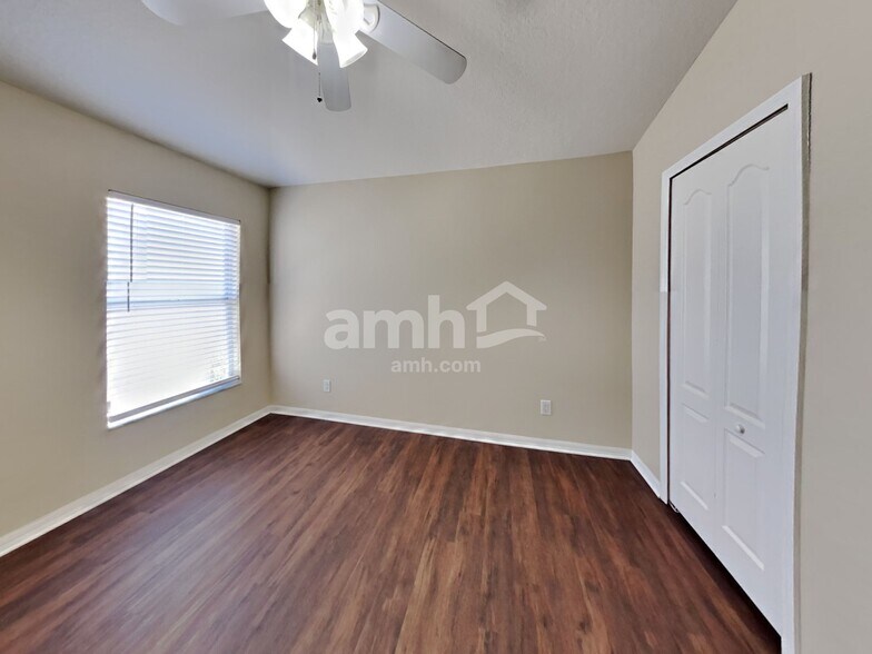Building Photo - 10440 Blackmore Dr