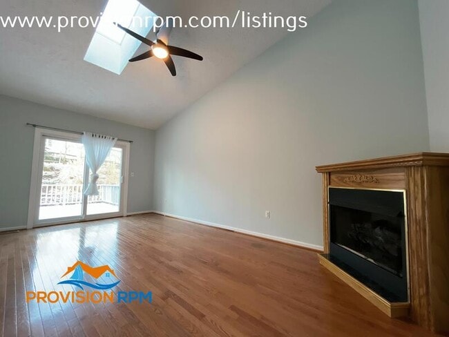 Building Photo - 394 Kiltie Ct