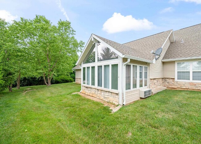 Building Photo - Arbor Ridge: 3 Bedroom, 2 Bath - Available Now!