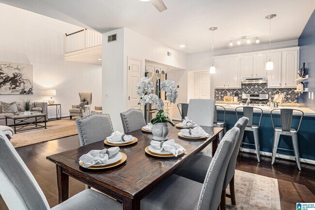 Building Photo - 5539 Hampton Heights Dr