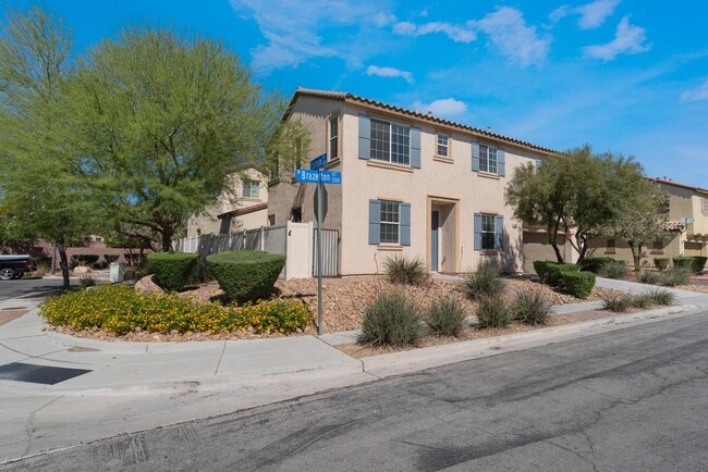 Building Photo - Gated Community  Home