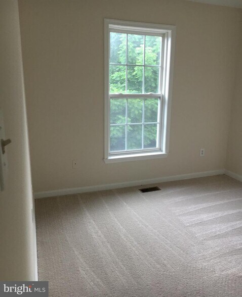 Bedroom2 - 521 Primus Ct