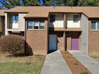 Building Photo - 3 Bed Townhome in Shenandoah Neighborhood ...