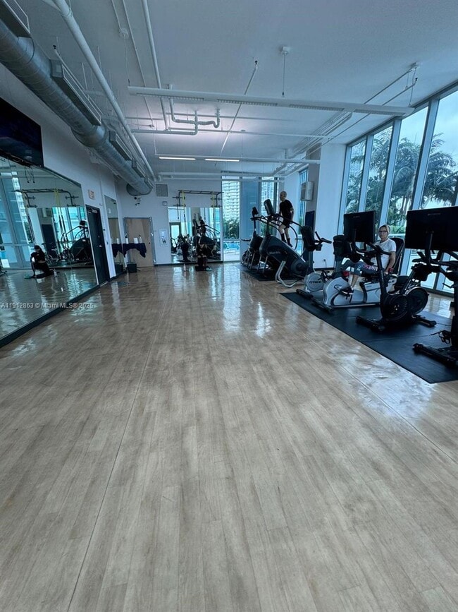 Building Photo - 888 Biscayne Blvd