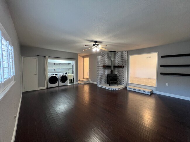 Building Photo - 5753 Mohican Dr
