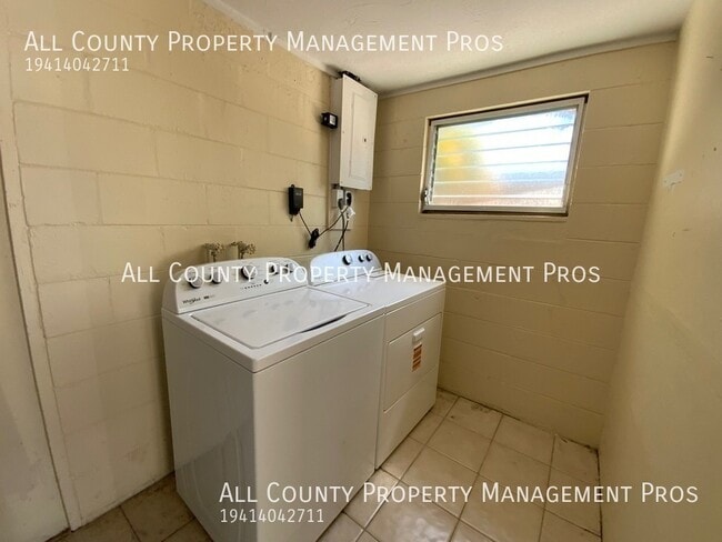 Building Photo - 2629 Grand Cayman St