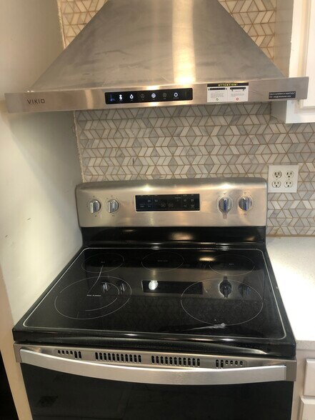 Building Photo - 1538 W New York St