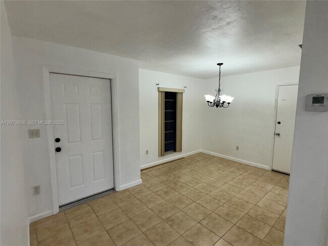 Building Photo - 18225 SW 94th Ave