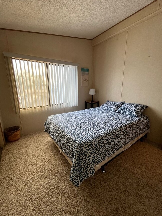 Building Photo - 807 Stahlman Dr
