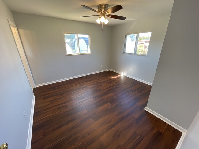 Building Photo - 3306 Elman Dr