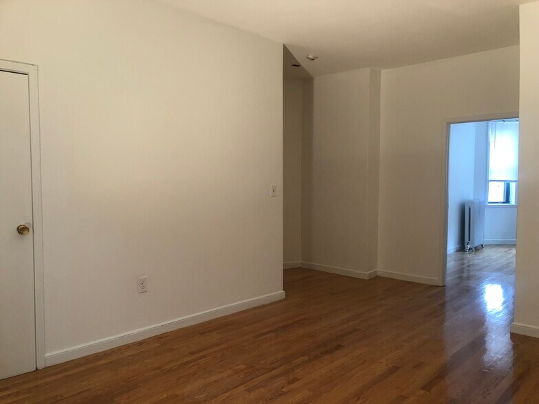 Building Photo - 1706 Commonwealth