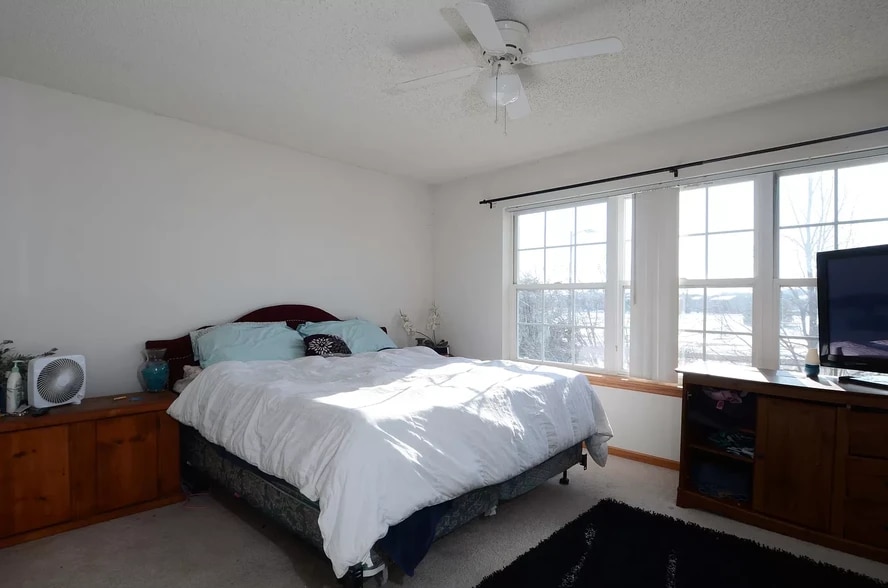 Building Photo - 672 Cobblestone Way