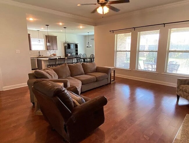 Building Photo - Cypress Bend- 4 bedroom!