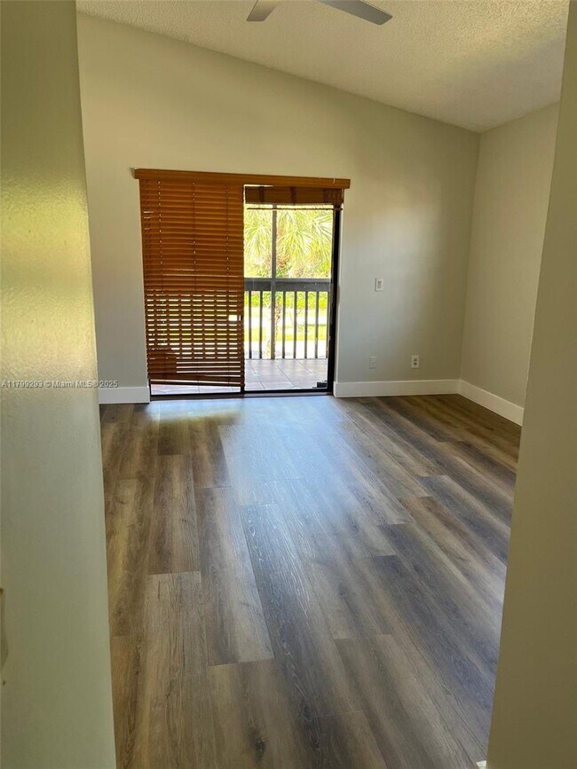 Building Photo - 15202 SW 46th Ln