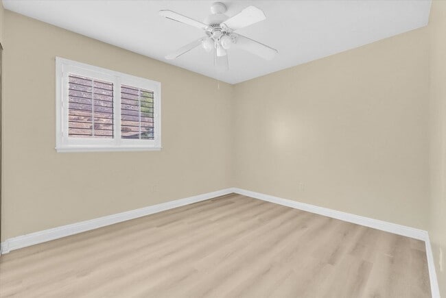 Building Photo - 175 Masters Ave