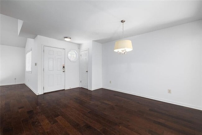 Building Photo - 1468 Briarwood Rd NE