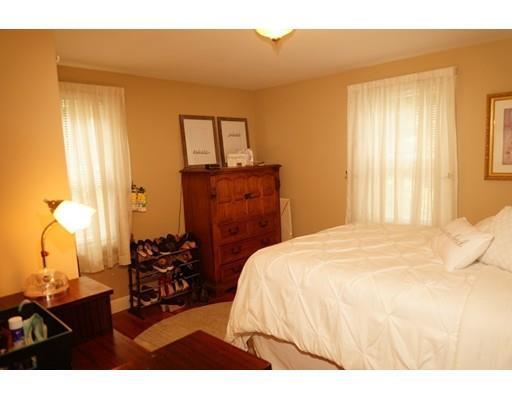 Building Photo - 13 Munroe Ave