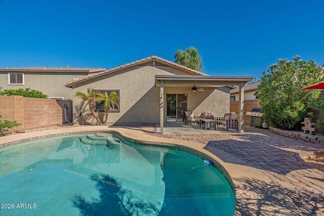 Building Photo - 45023 Miramar Rd