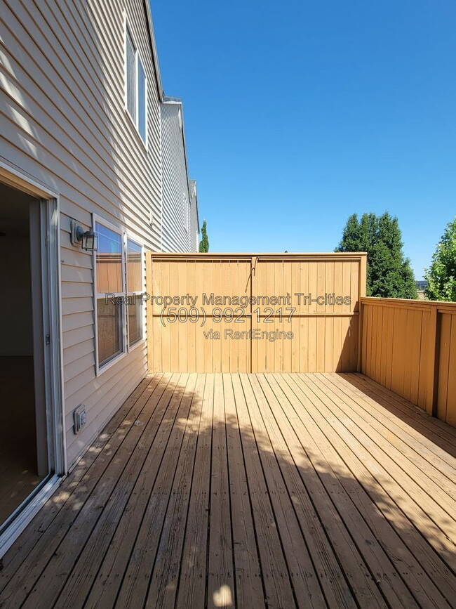 Building Photo - 7606 Quadra Dr