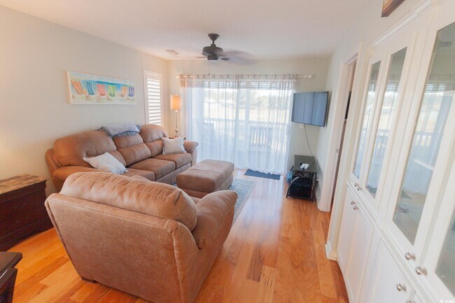 Building Photo - 697 Tupelo Ln