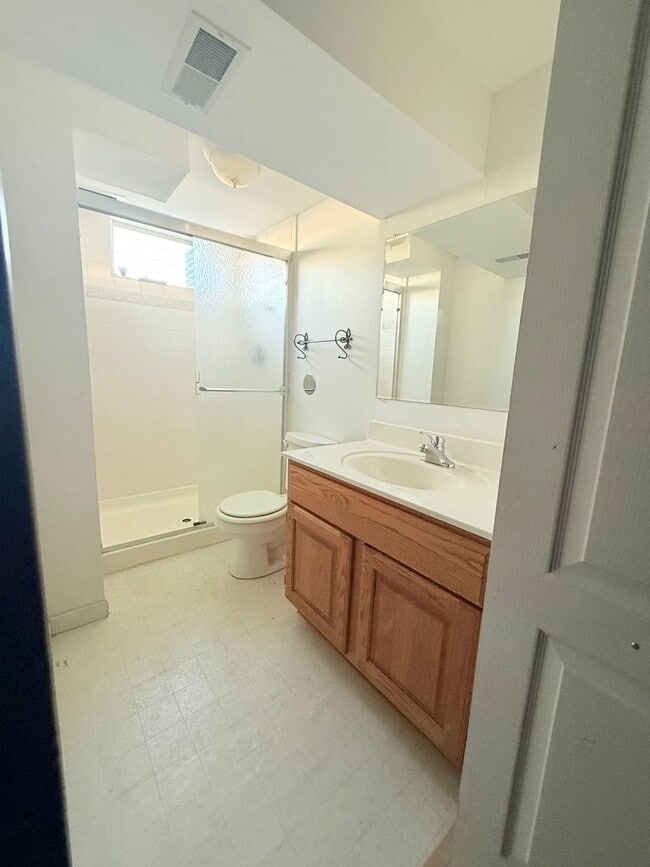 Building Photo - 3 Bedroom Home for rent in Florissant