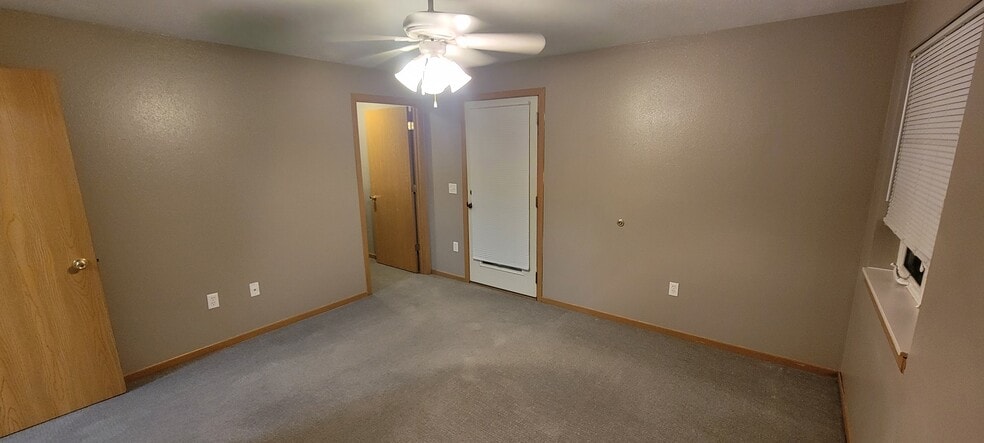 Building Photo - 1308 E Redwood Blvd