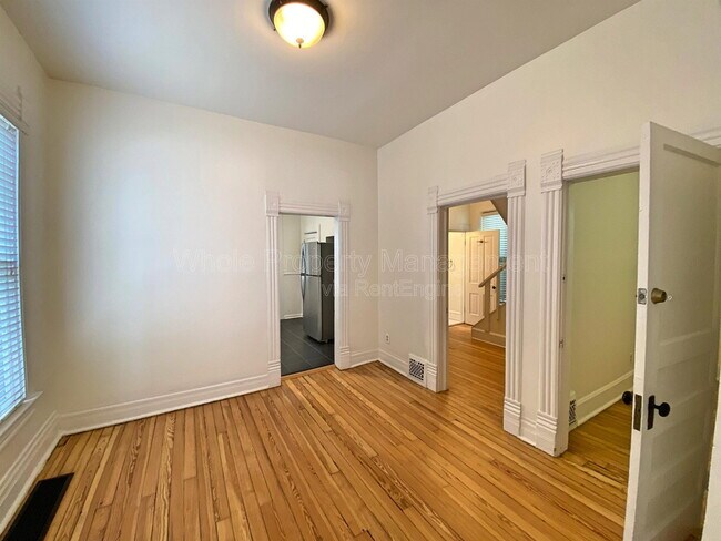 Building Photo - 715 Elati St