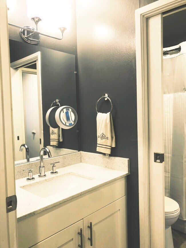 Building Photo - 199 Montecito Ave