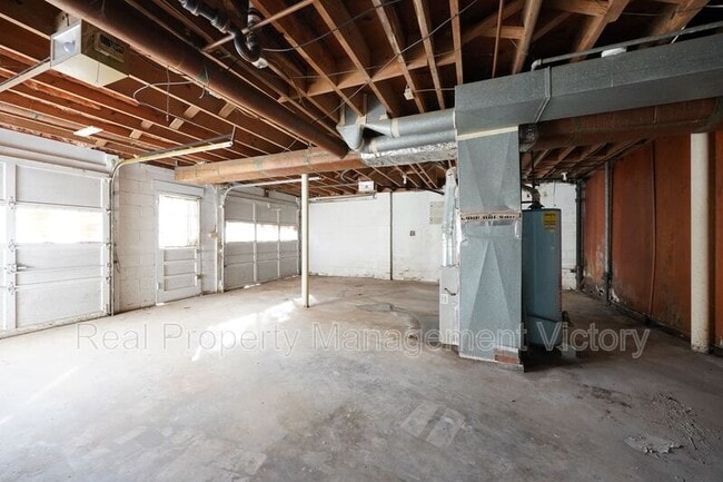 Building Photo - 1216 Huffman Rd