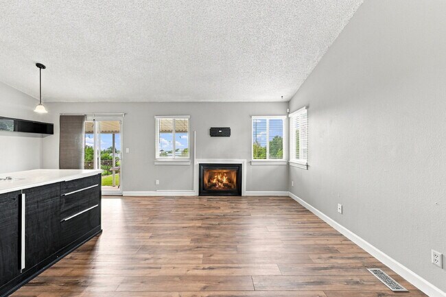 Building Photo - $2,145.95 - 3-bed, 2-bath located in Colorado Springs with a Washer and Dryer.