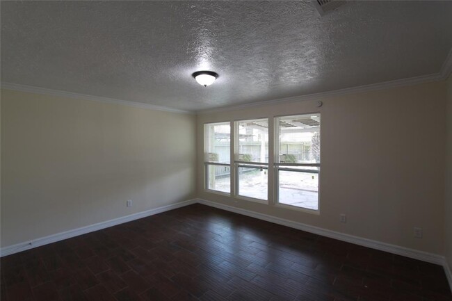 Building Photo - 4311 Aspenglen Dr