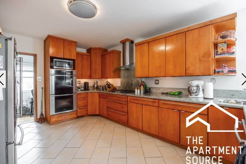 Building Photo - 1806 W Grand Ave