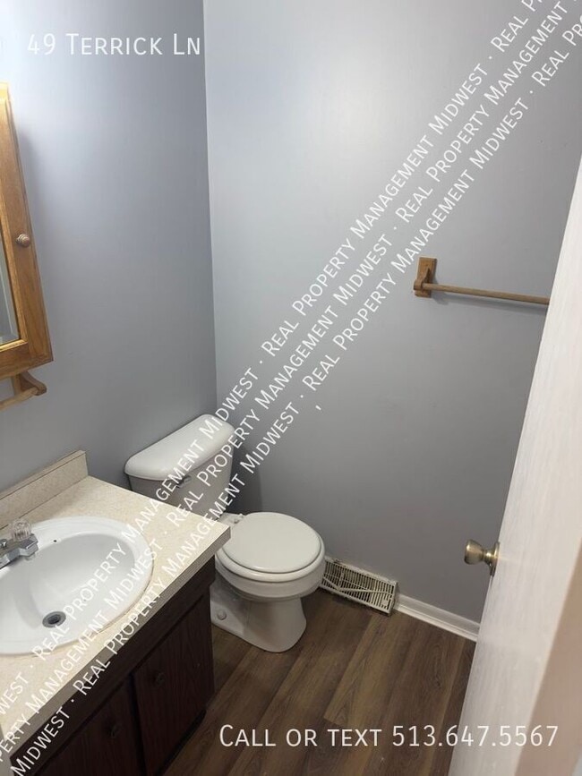 Building Photo - 49 Terrick Ln